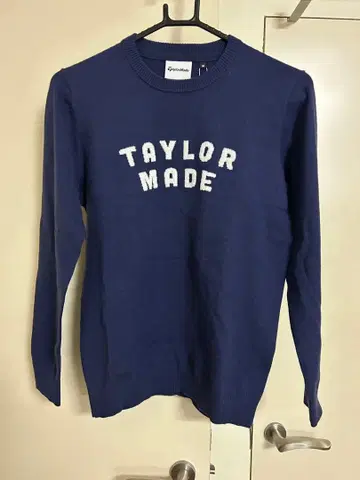 TaylorMade 네이비 스웨터 M