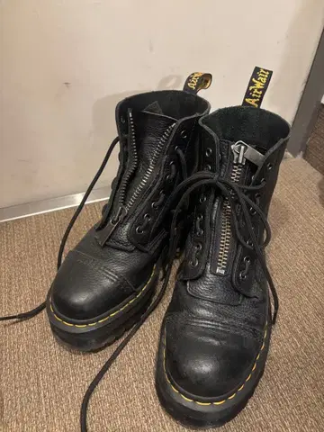 Dr. Martens 통굽