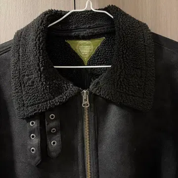 UNSTUDIED 무스탕 자켓