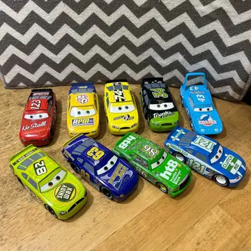 디즈니 스토어 한정판 카즈 레이싱카 10대 세트