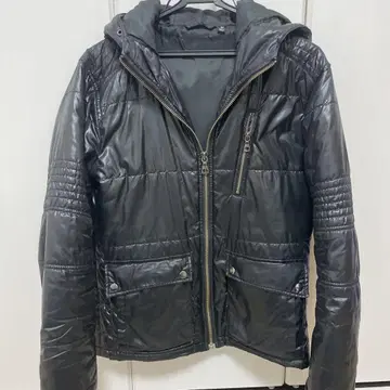 블랙 후드 부착 다운 자켓 M 사이즈
