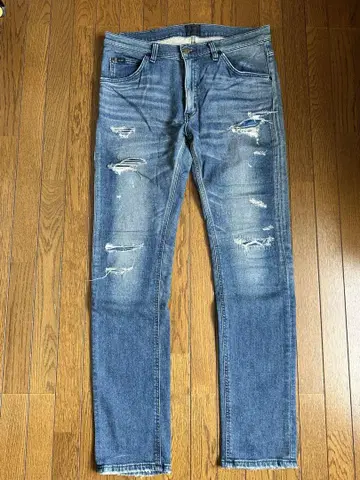 데미지 가공 슬림핏 블루 청바지