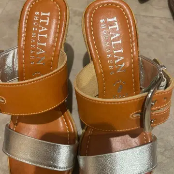 ITALIAN SHOE MAKERS 웨지 샌들