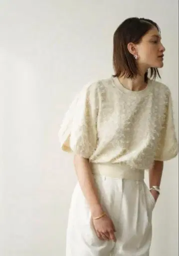 새상품 CLANE FRINGE ARCH SLEEVE KNIT TOPS