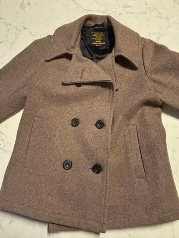 브라운 더블 브레스트 피 코트