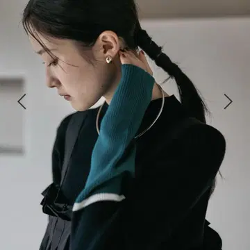새상품 12게이지 소매 배색 풀오버 2 LEPSIM