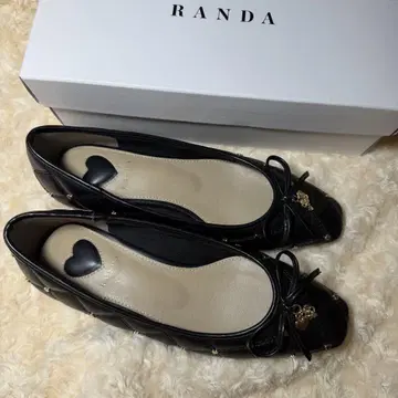 RANDA Heart Collection 퀼팅 펌프스