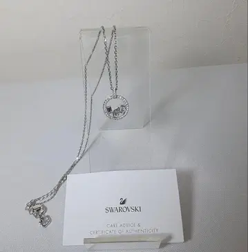 Swarovski 실버 원형 펜던트 목걸이 (미사용 새상품)