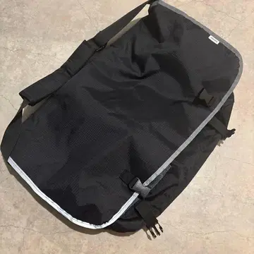 PACKING x Broken Base MESSENGER BAG