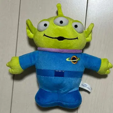 디즈니랜드에서 구매한 에이리언 봉제 인형