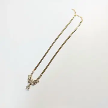 골드 크리스탈 목걸이