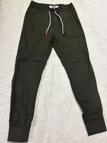 TOMMY JEANS 타미힐피거 남성용 조거 팬츠 XS