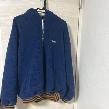 후드 부착 파랑 플리스 자켓