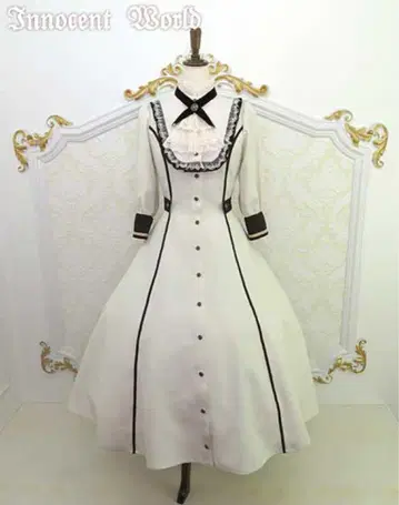 이노와 플뢰르 버슬 드레스