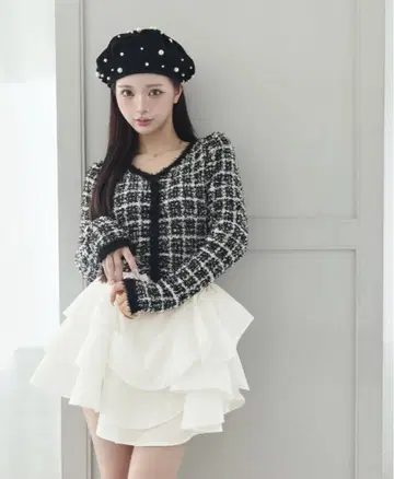Darich 볼륨 프릴 트위드 니트 미니 원피스