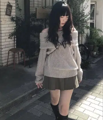 anyonemore 오프숄더 부클레 샤기 니트 한국