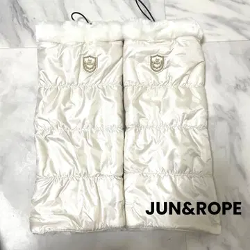 JUN&ROPE 화이트 퍼 레그 워머 새상품급