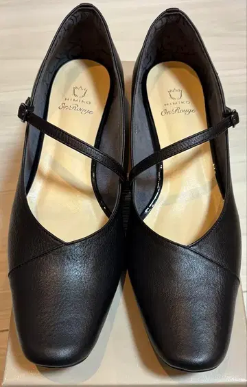 미사용 새상품 히미코 스퀘어 포인티드 스트랩 펌프스 24cm 블랙