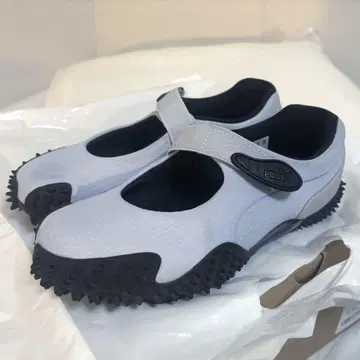 PUMA MOSTRO 우먼 모스트로 페이 출시 스니커즈