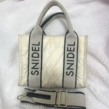 snidel 퀼팅 로고 백