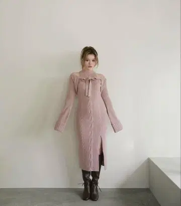 Andmary 핑크 케이블 짜임 니트 원피스