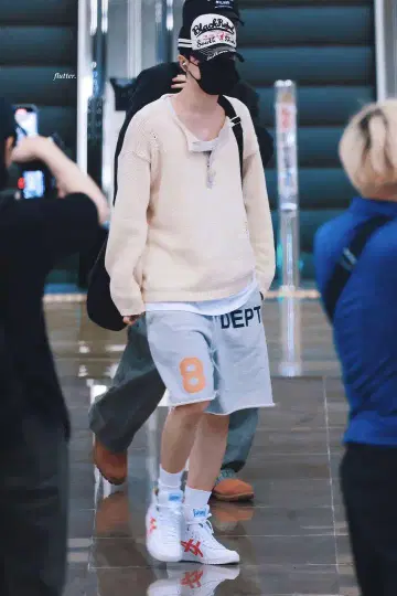 BEYOND CLOSET 니트 ENHYPEN 니키, 제이 착용