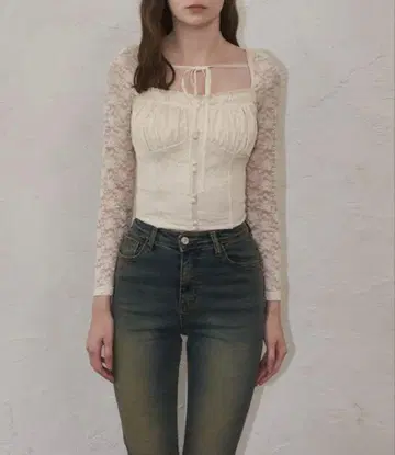 Yilon FLOWER LACE BLOUSE