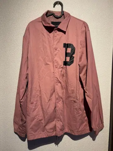 스다 마사키 착용 NIKO AND - B 로고 나일론 자켓 핑크