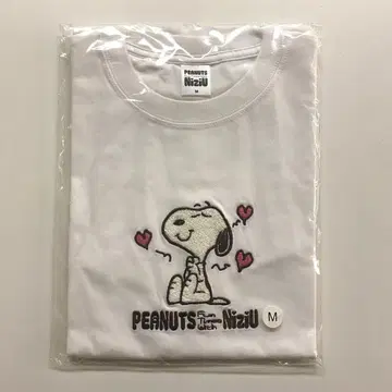 NiziU PEANUTS 콜라보 T셔츠 스누피