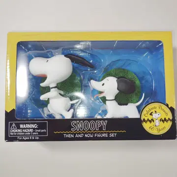 다크호스 스누피 60주년 기념 찰리 브라운 지금과 옛날 피넛