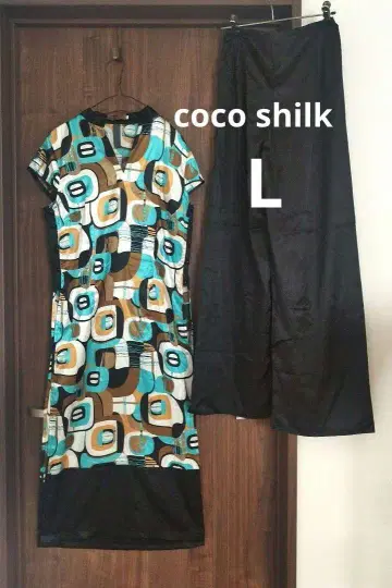 CocoSilk 베트남 실크 올 패턴 원피스 셋업 L