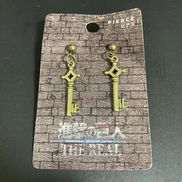 진격의 거인 귀걸이