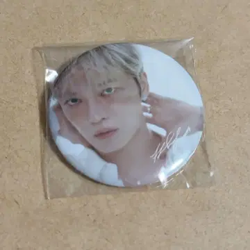 재중 RE:VERIE 투어 회장 한정판 가챠 캔뱃지