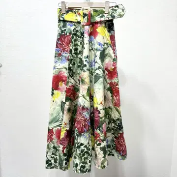 ZARA 꽃무늬 플레어 스커트 벨트 포함 XS