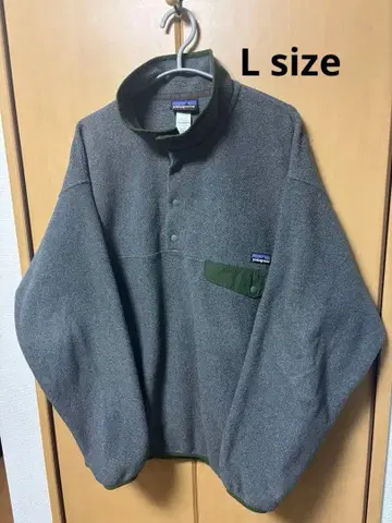 파타고니아 신틸라 스냅 T 그레이/그린
