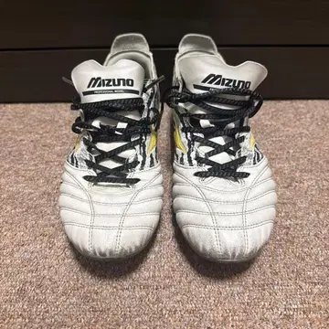 미즈노 모렐리아 네오 축구화