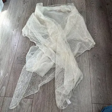 [ 새상품급 ] AIMER 에메 라메 레이스 x 오간자 스톨 펄 장식