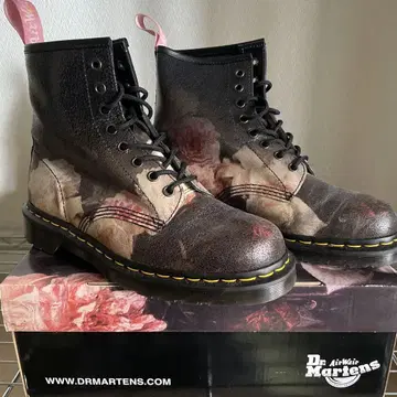 Dr.Martens NEW ORDER