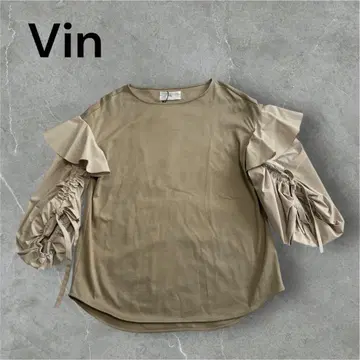 [택 포함 새상품] Vin 이소재 도킹 프릴 야마다야