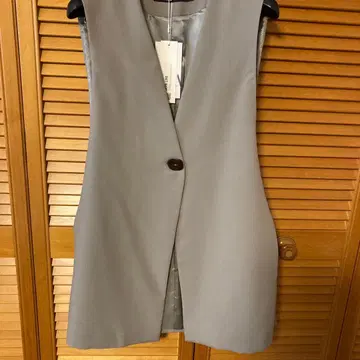 택 포함 새상품 ZARA 그레이 노카라 베스트 버튼 포함 베스트