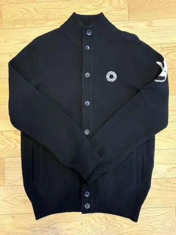 MASTER BUNNY EDITION 니트 가디건 사이즈 5