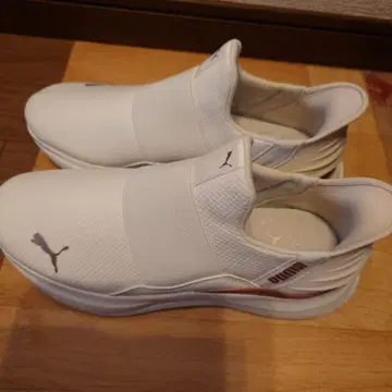 Puma 슬립온 스니커즈 화이트