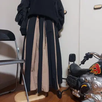 안티카 인기 완판템 턱 플레어 스커트 믹스