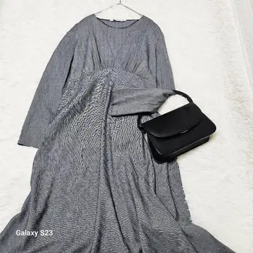 자라 [ L ] V컷 롱 플레어 원피스 그레이