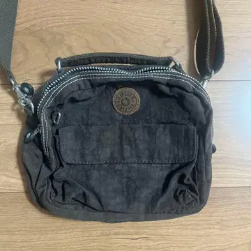 Kipling 다크 브라운 숄더백