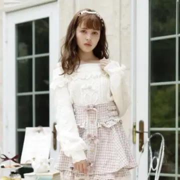 LIZ LISA 레이스업 오프숄더 니트 화이트