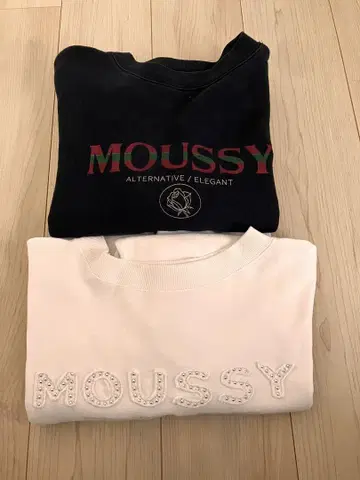 MOUSSY 트레이닝복 2세트 묶음 판매