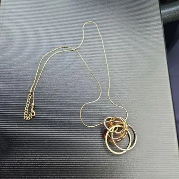 골드 겹쳐진 반지 목걸이