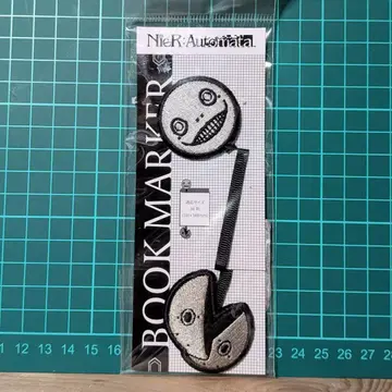 니어 오토마타 서점 콜라보 자수 북마커 에밀