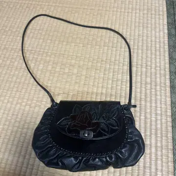 자수 장미 디자인 숄더백